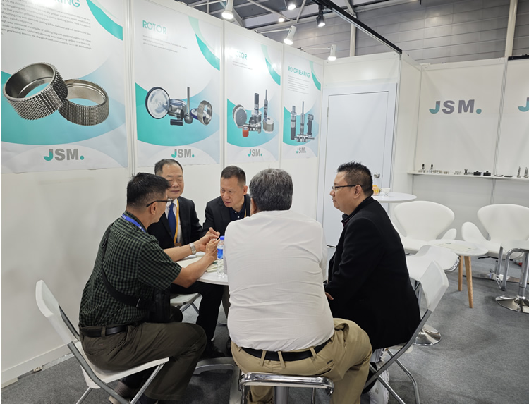 1761709093921697DD95.jpg J01.jpg